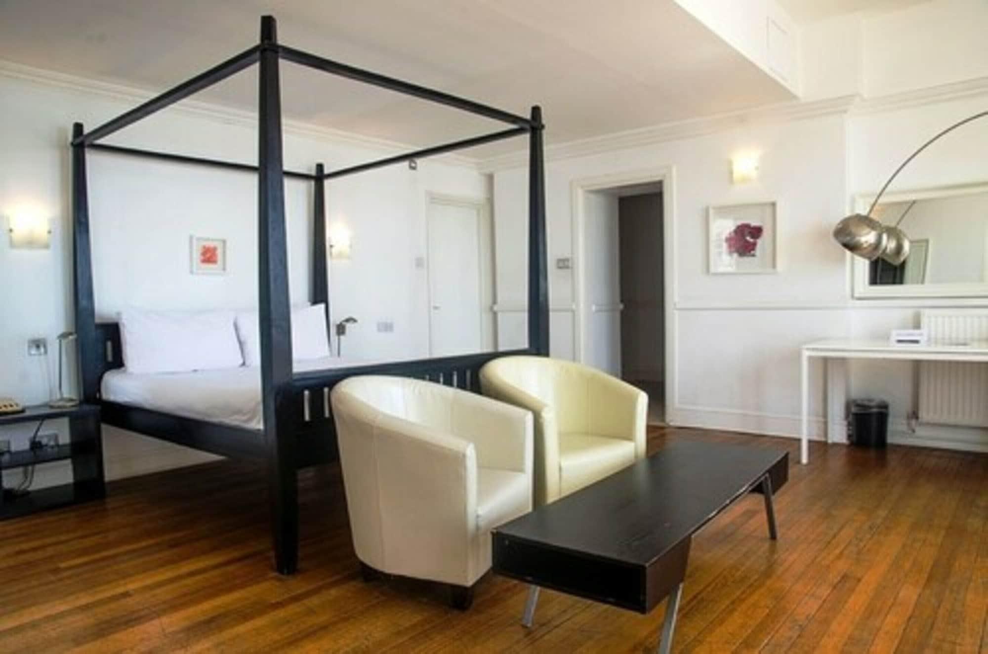 Hotel Four Points Flex By Sheraton Brighton 3*